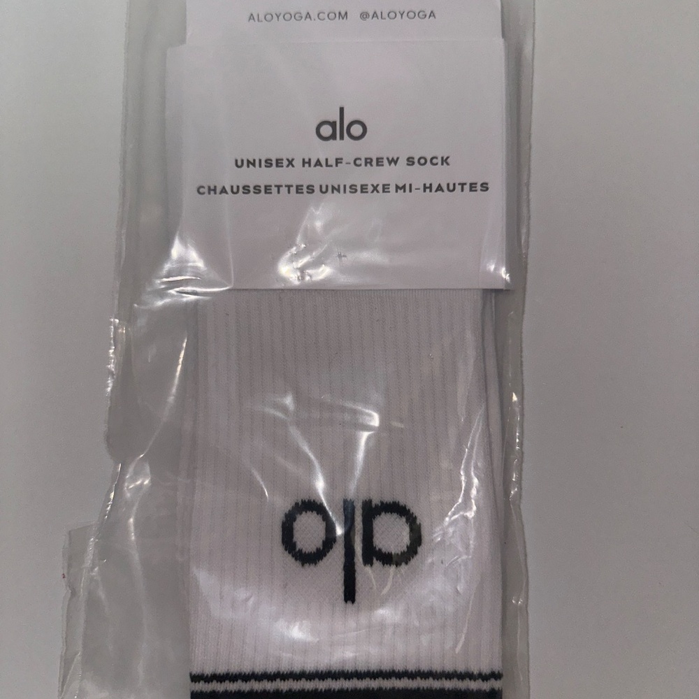 ALO Unisex HIGH Half-Crew Throwback Sock WHITE One Pair